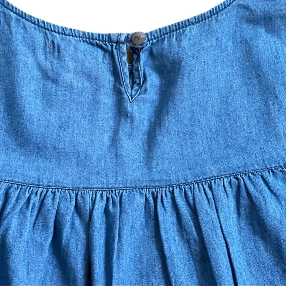 Veveret Cropped Ruffle Chambray Blouse •NWT